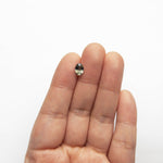 Load image into Gallery viewer, 1.00ct 7.59x5.40x3.04mm Oval Brilliant Sapphire 23051-01
