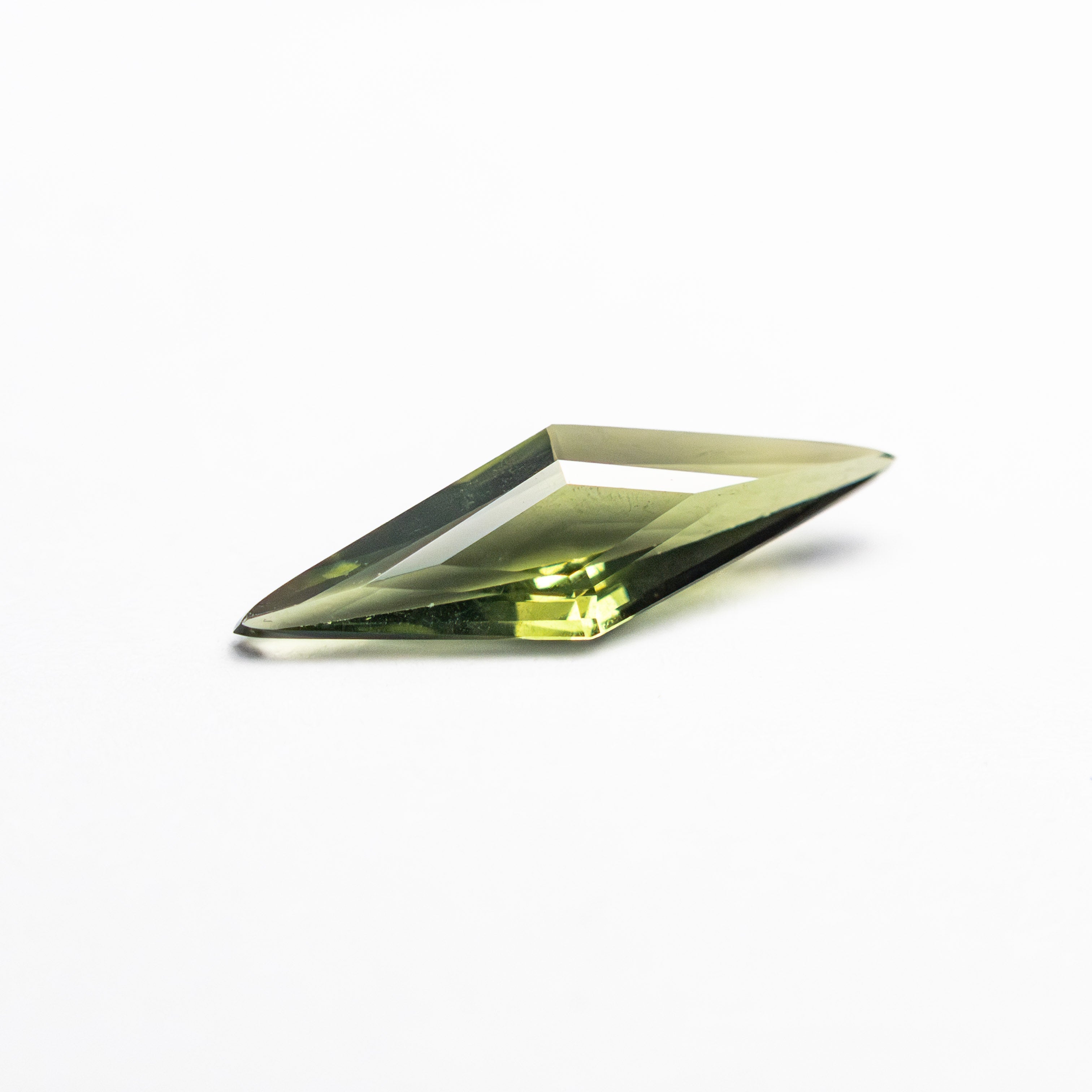 0.42ct 10.83x3.44x1.76mm Lozenge Step Cut Sapphire 25740-19
