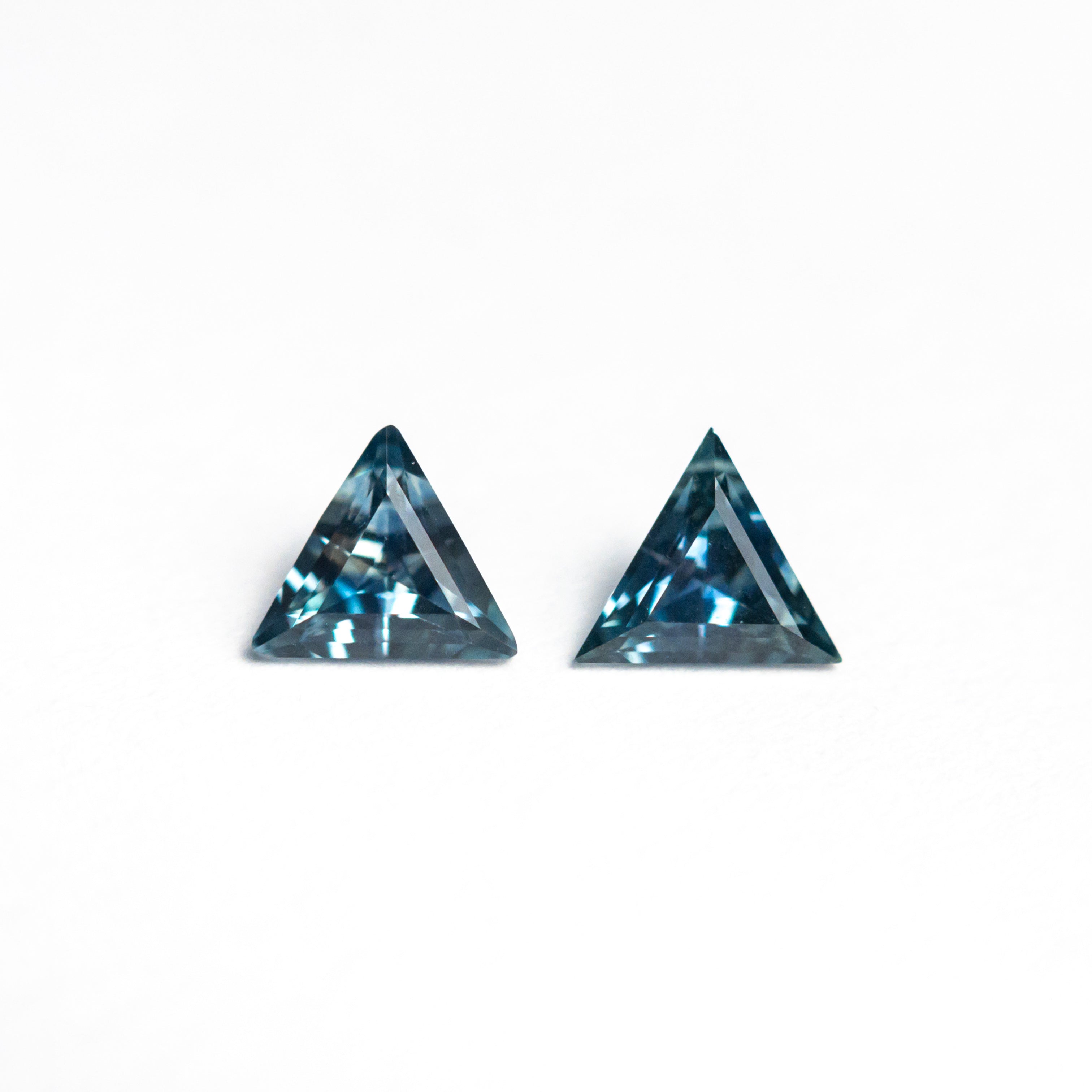 0.43cttw 2pc 4.08x4.01x2.19mm 4.04x3.99x2.25mm Triangle Step Cut Matching Pair Sapphire 26132-03