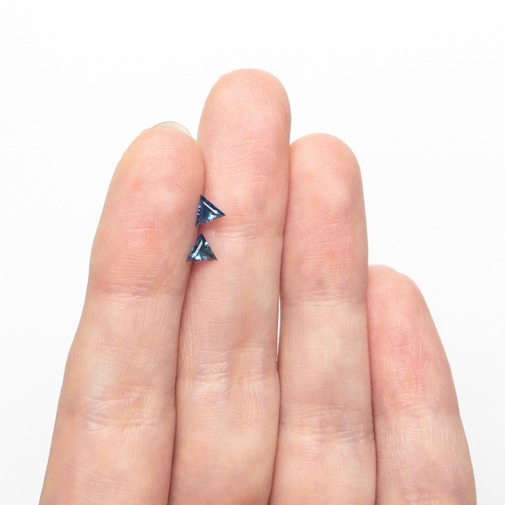 0.43cttw 2pc 4.08x4.01x2.19mm 4.04x3.99x2.25mm Triangle Step Cut Matching Pair Sapphire 26132-03