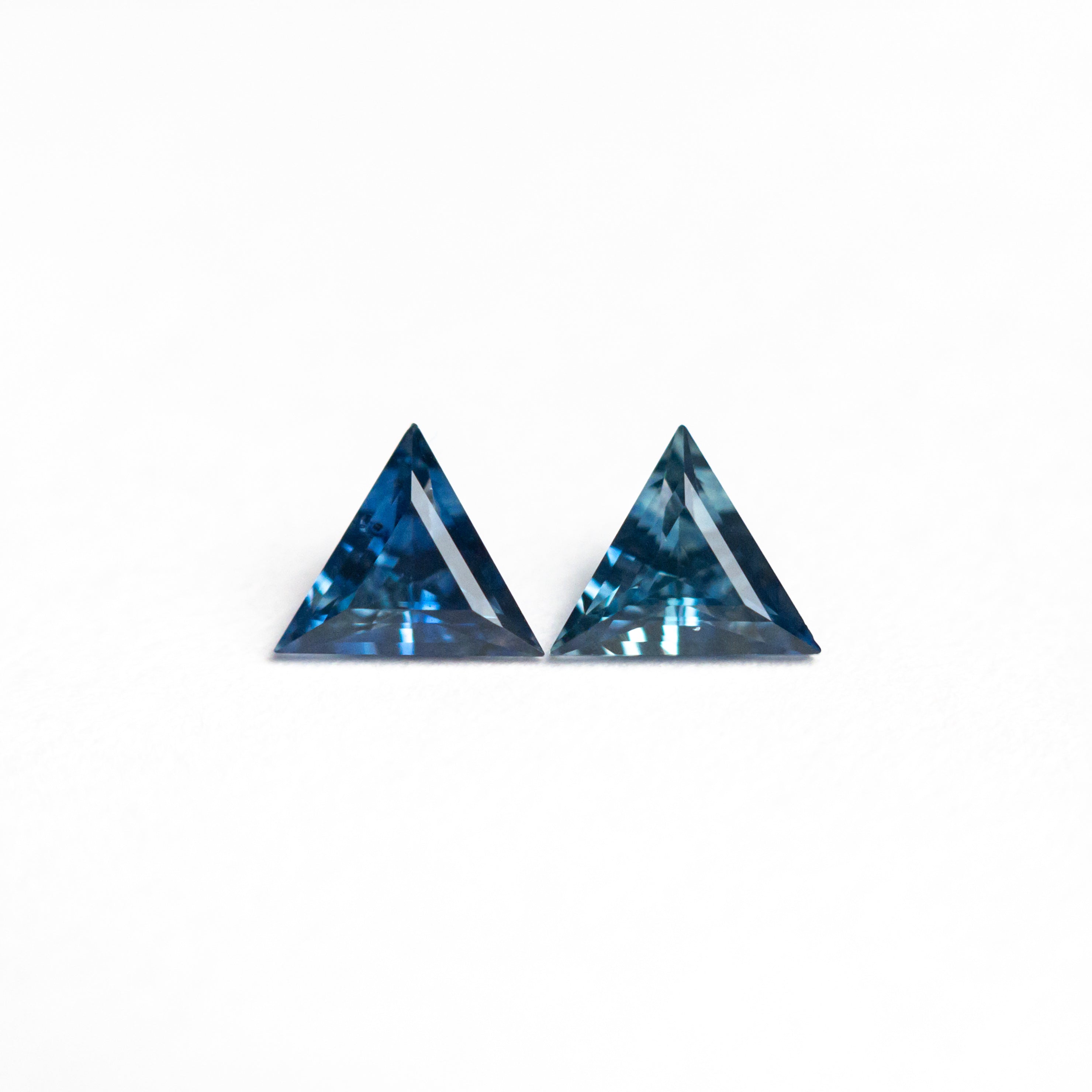 0.37ct 2pc 3.95x3.91x2.05mm 3.94x3.92x2.06mm Triangle Step Cut Matching Pair Sapphire 26132-05