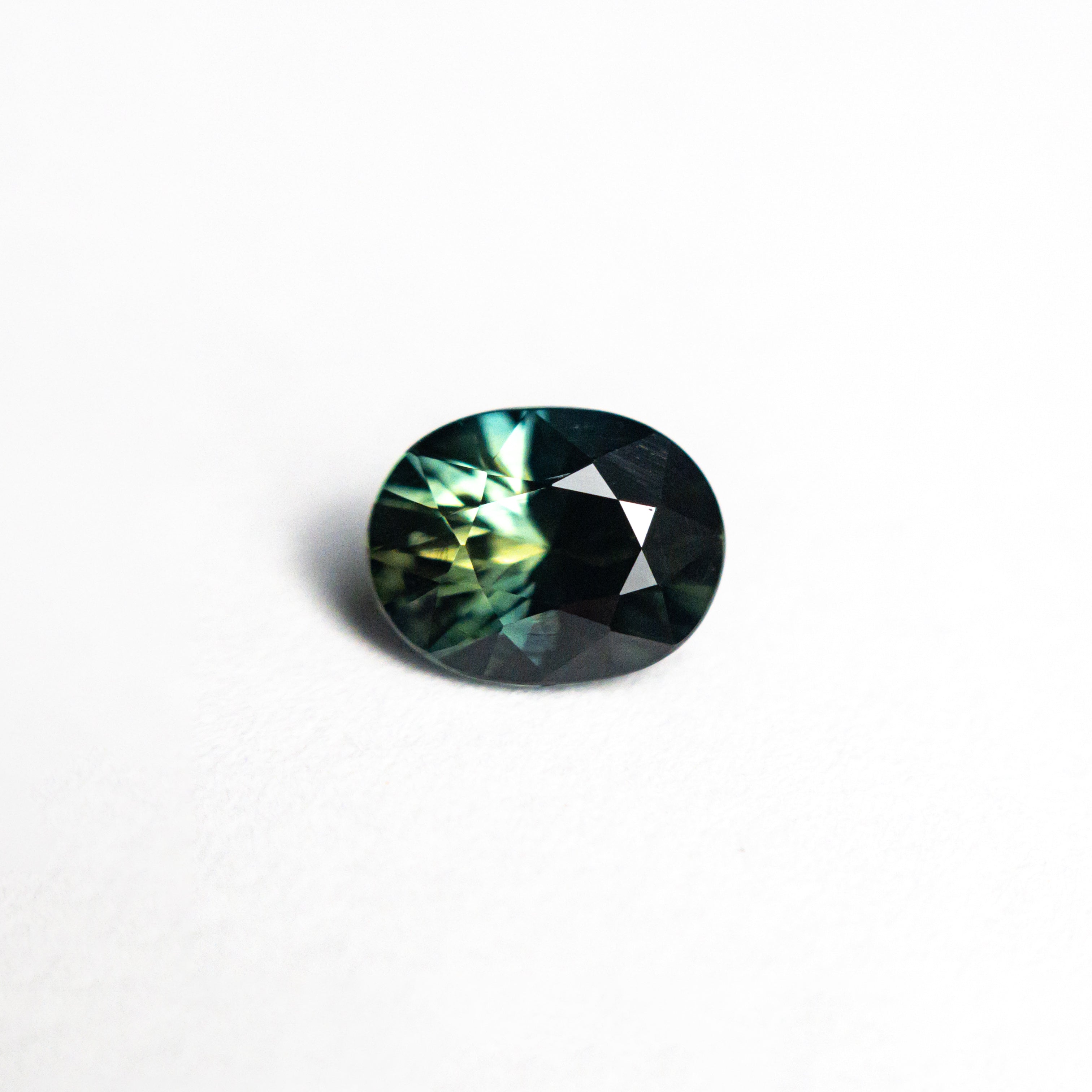 0.88ct 6.40x4.97x3.66mm Oval Brilliant Sapphire 26488-01