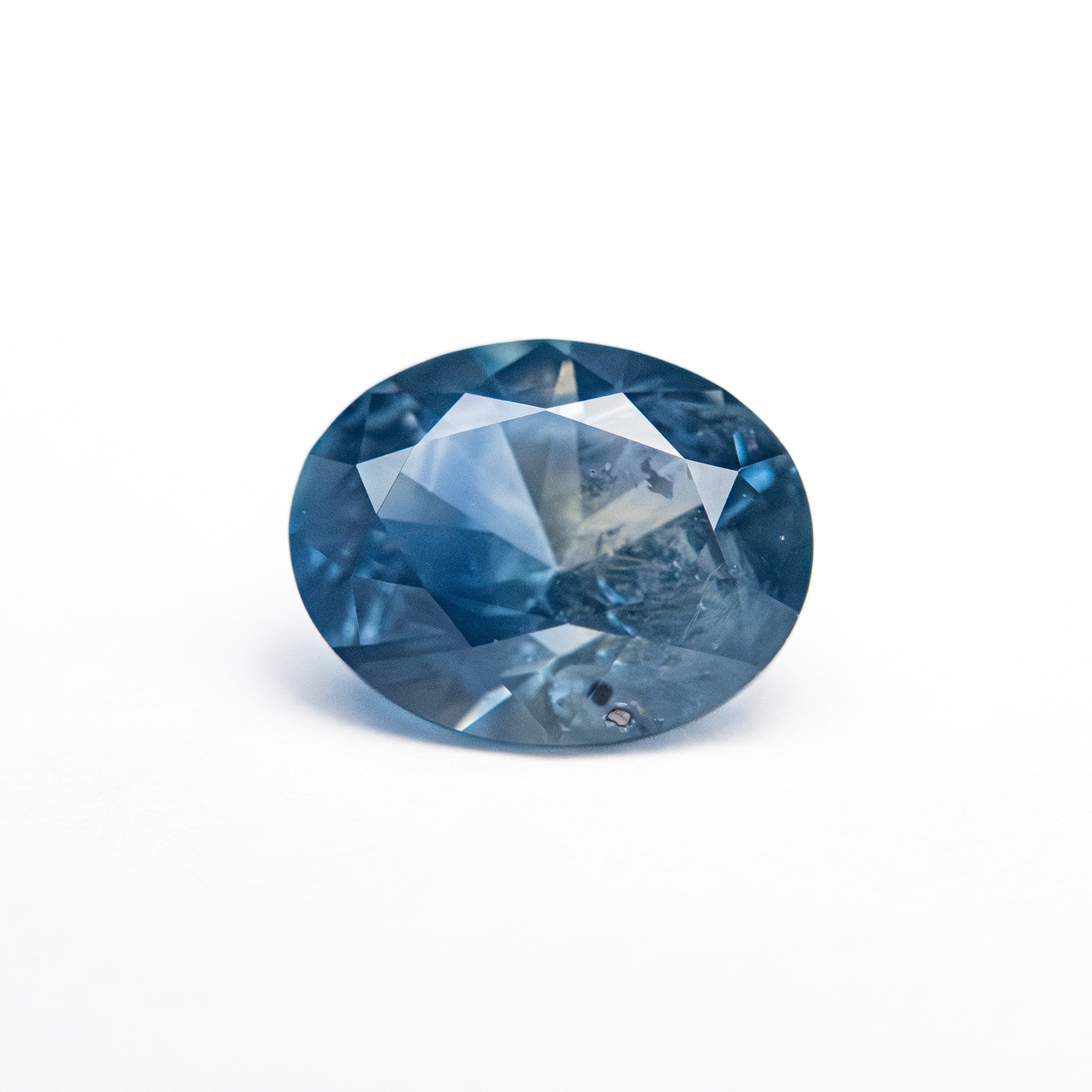 1.57ct 7.90x6.21x4.24mm Oval Brilliant Sapphire 26525-10