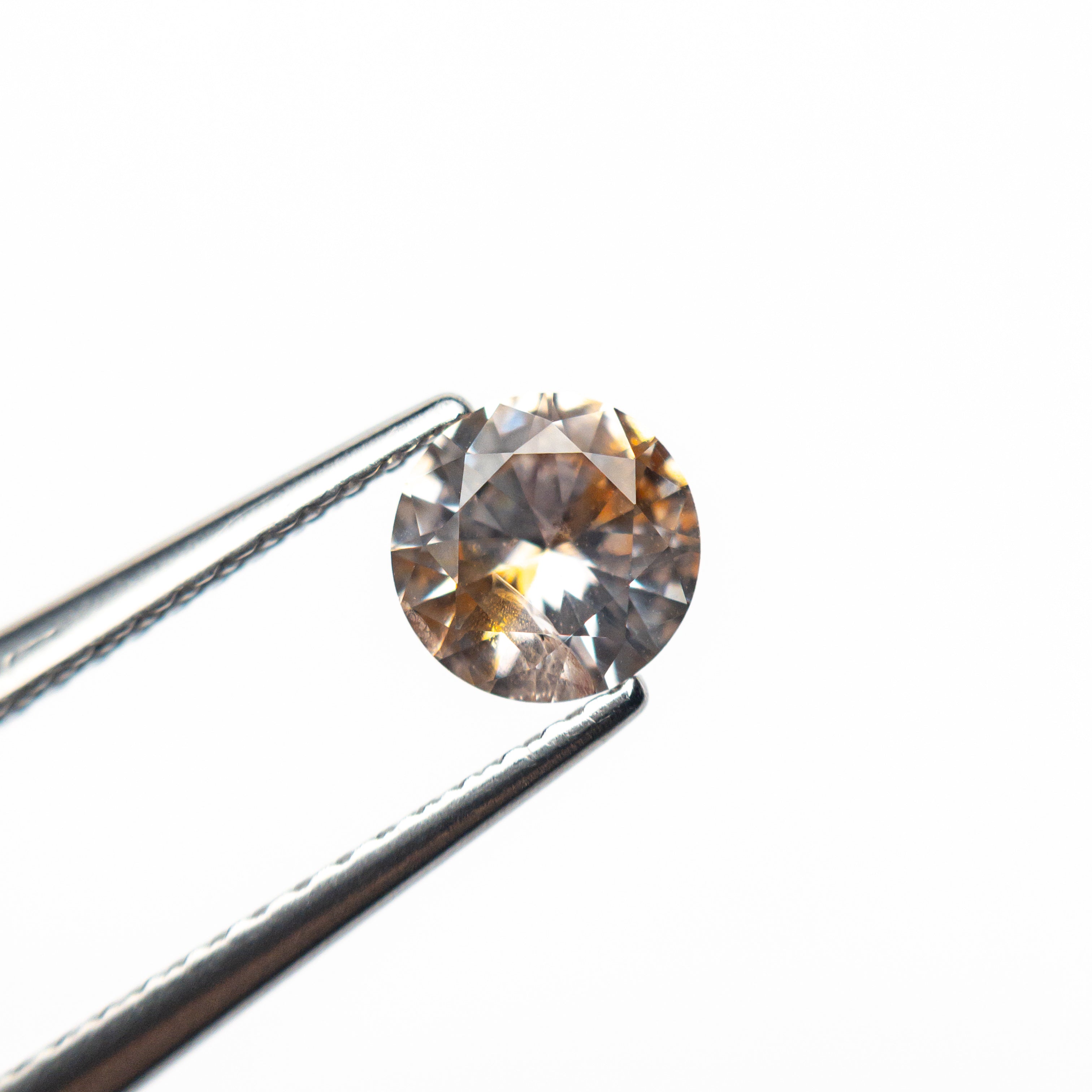 0.67ct 5.41x5.34x3.15mm Round Brilliant Sapphire 26556-02