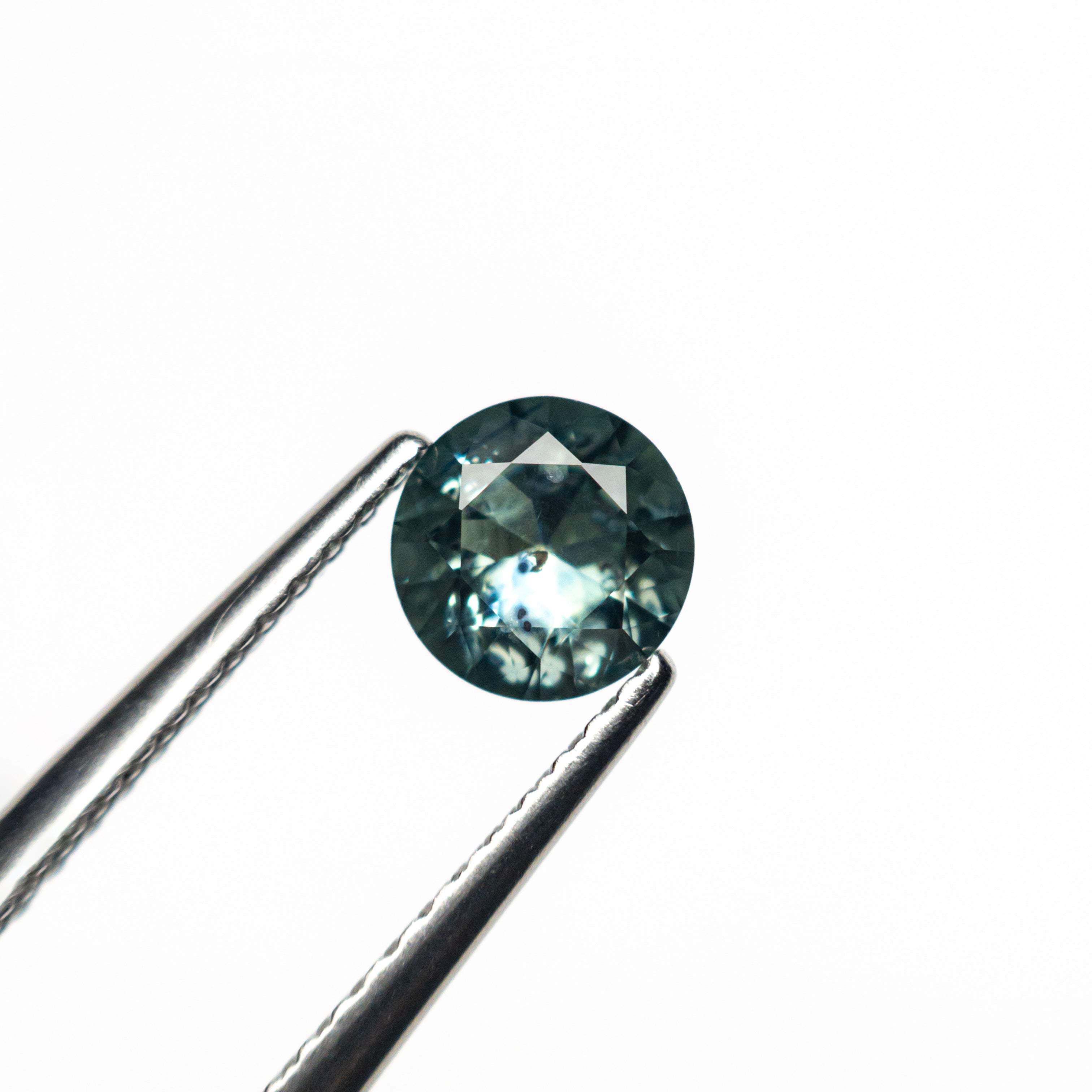 0.58ct 5.27x5.23x2.83mm Round Brilliant Sapphire 26556-15