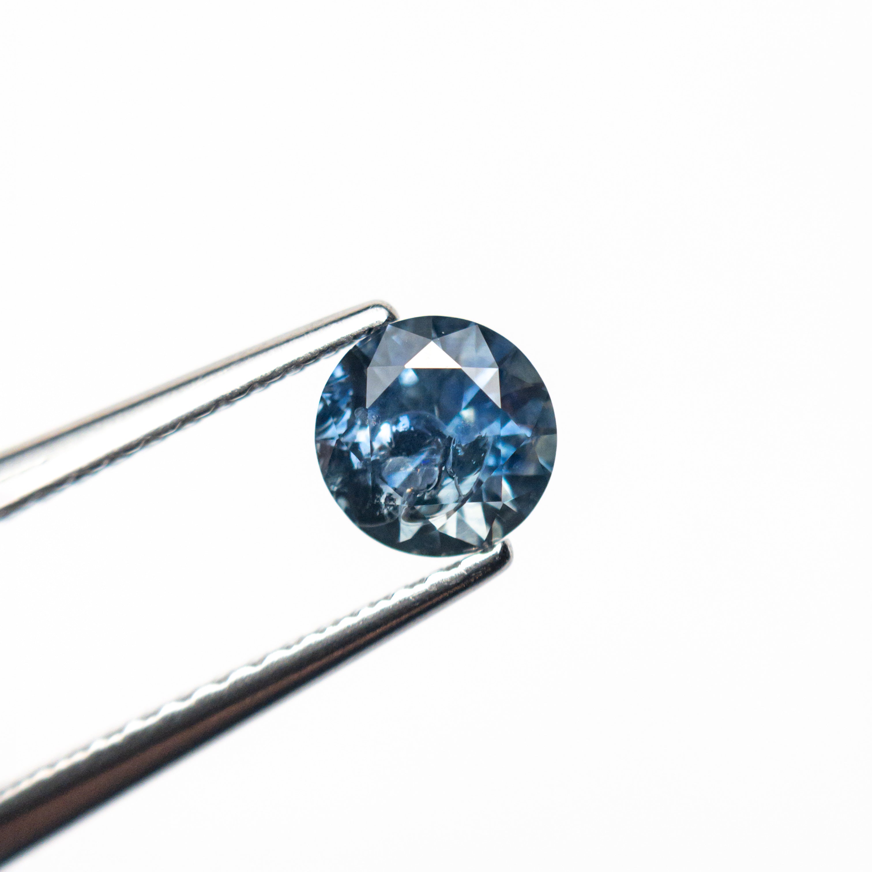 0.69ct 5.22x5.17x3.59mm Round Brilliant Sapphire 26556-33