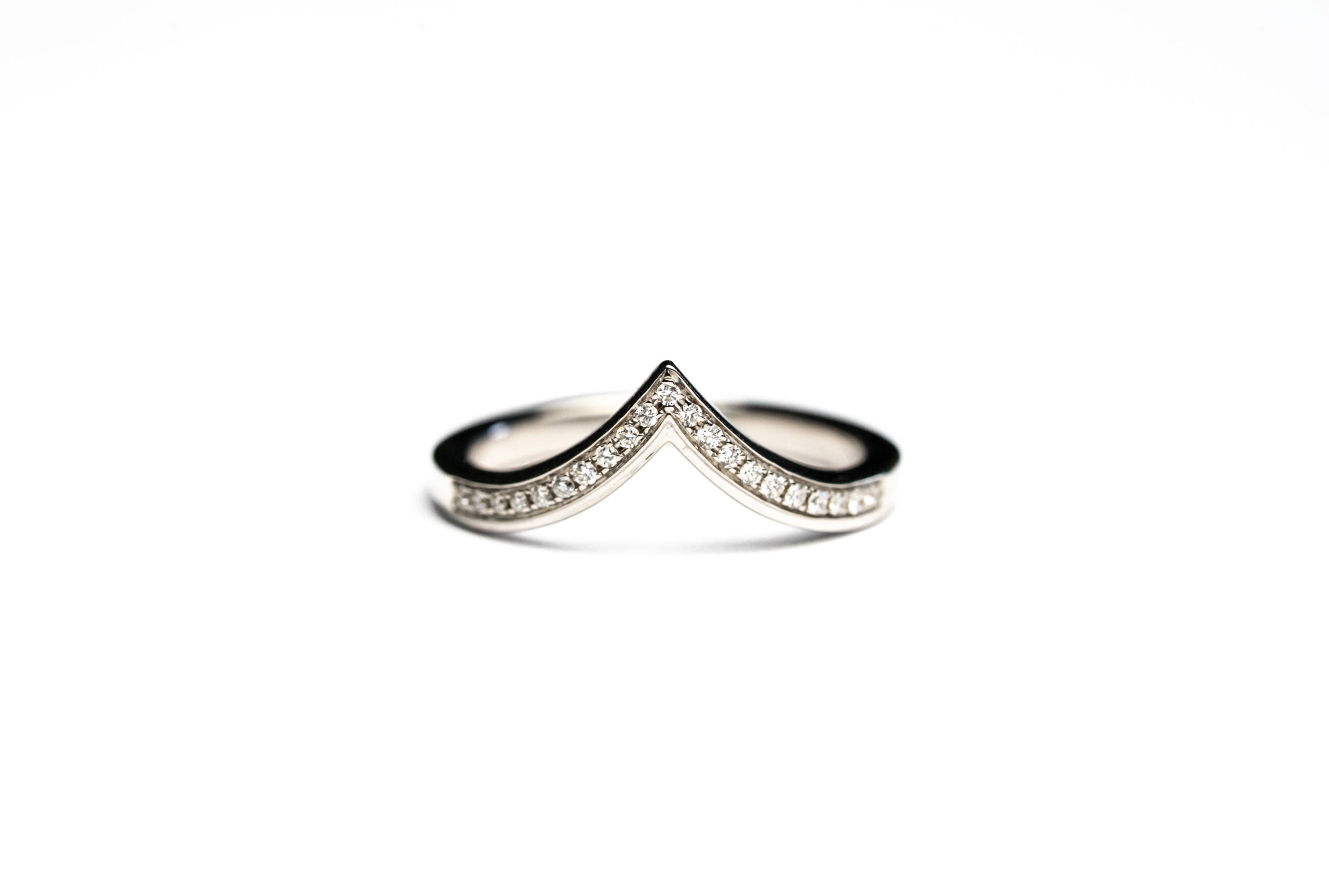 14K White Gold Constellation Low Chevron Natural Diamond Band