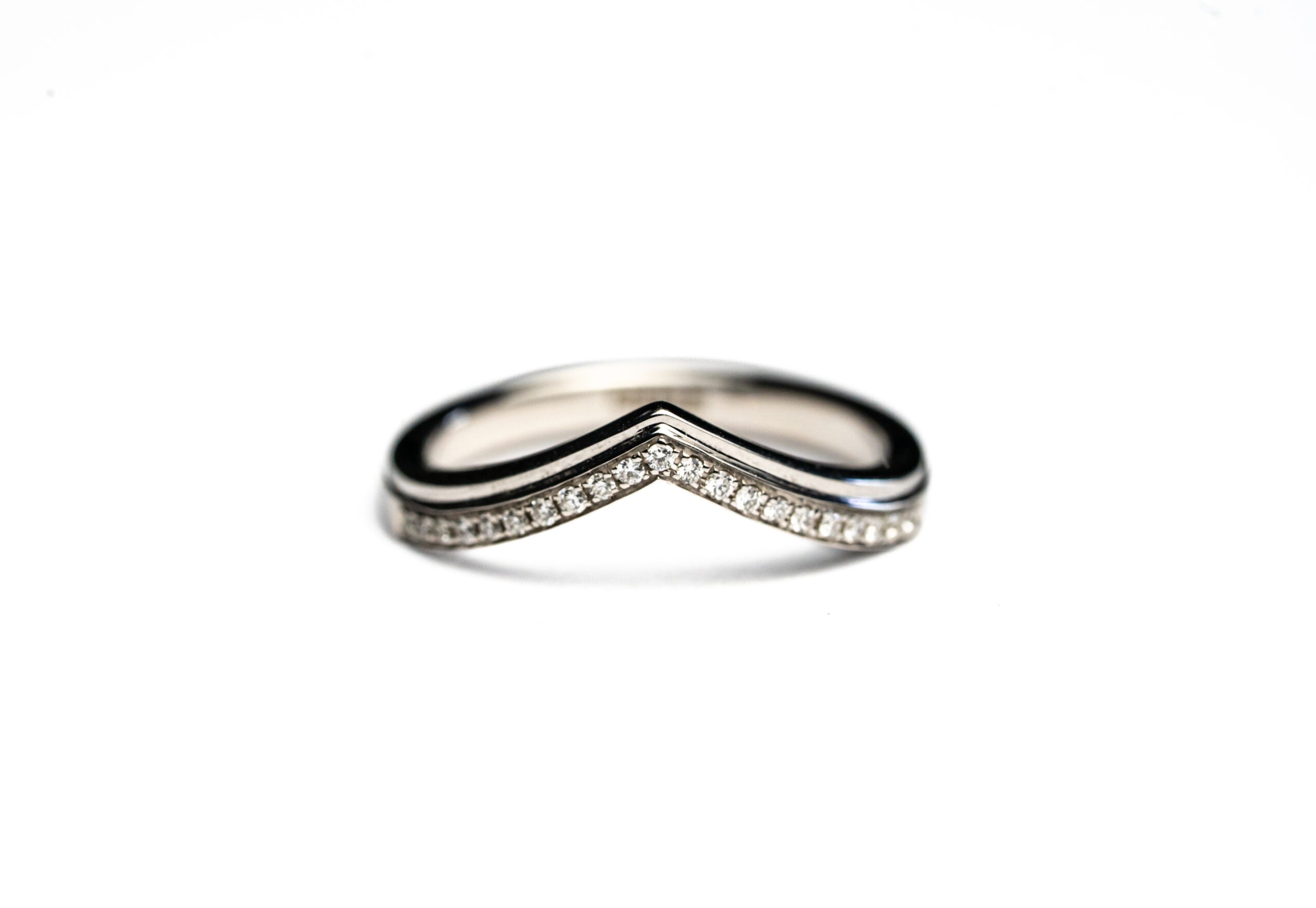 14K White Gold Constellation Low Chevron Natural Diamond Band