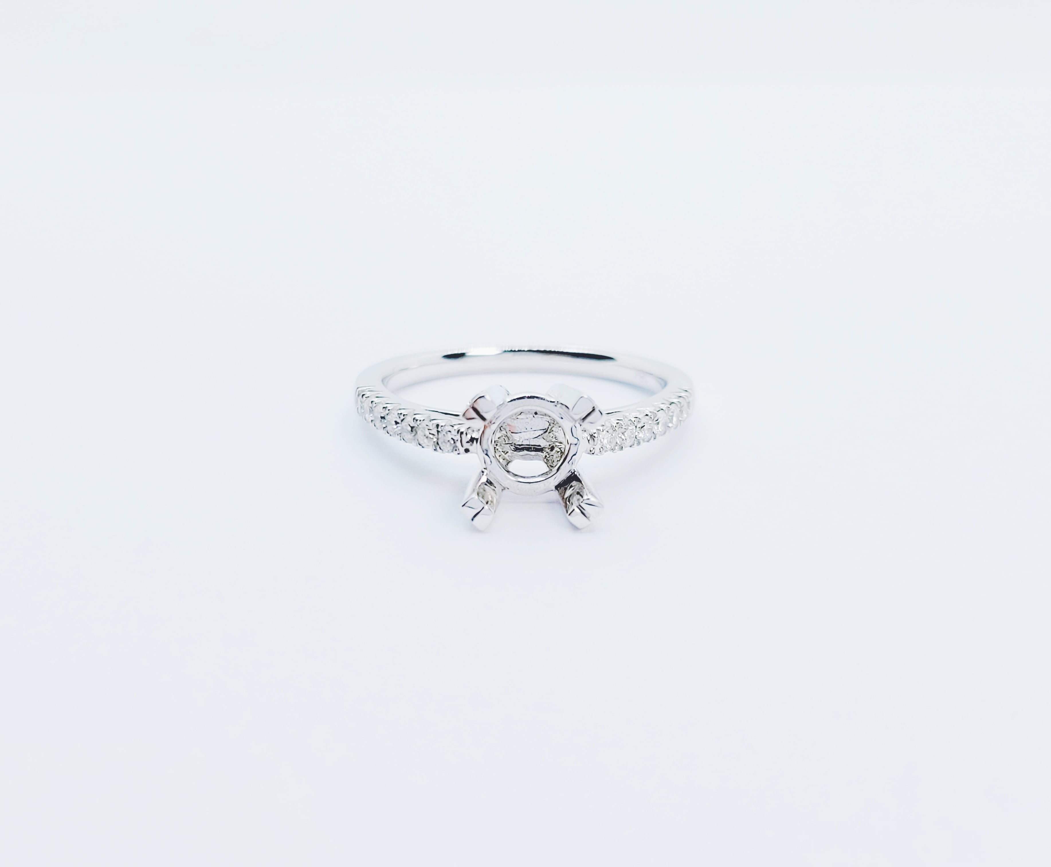 18K White Gold Double 4 Prong Diamond Mounting Ring