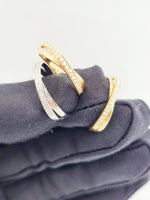 Load image into Gallery viewer, 18K Gold Criss Cross Diamond Ring
