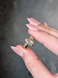 14K Yellow Gold 1.13ct C5 Geometric Natural Pear Step Cut Diamond Oasis Ring
