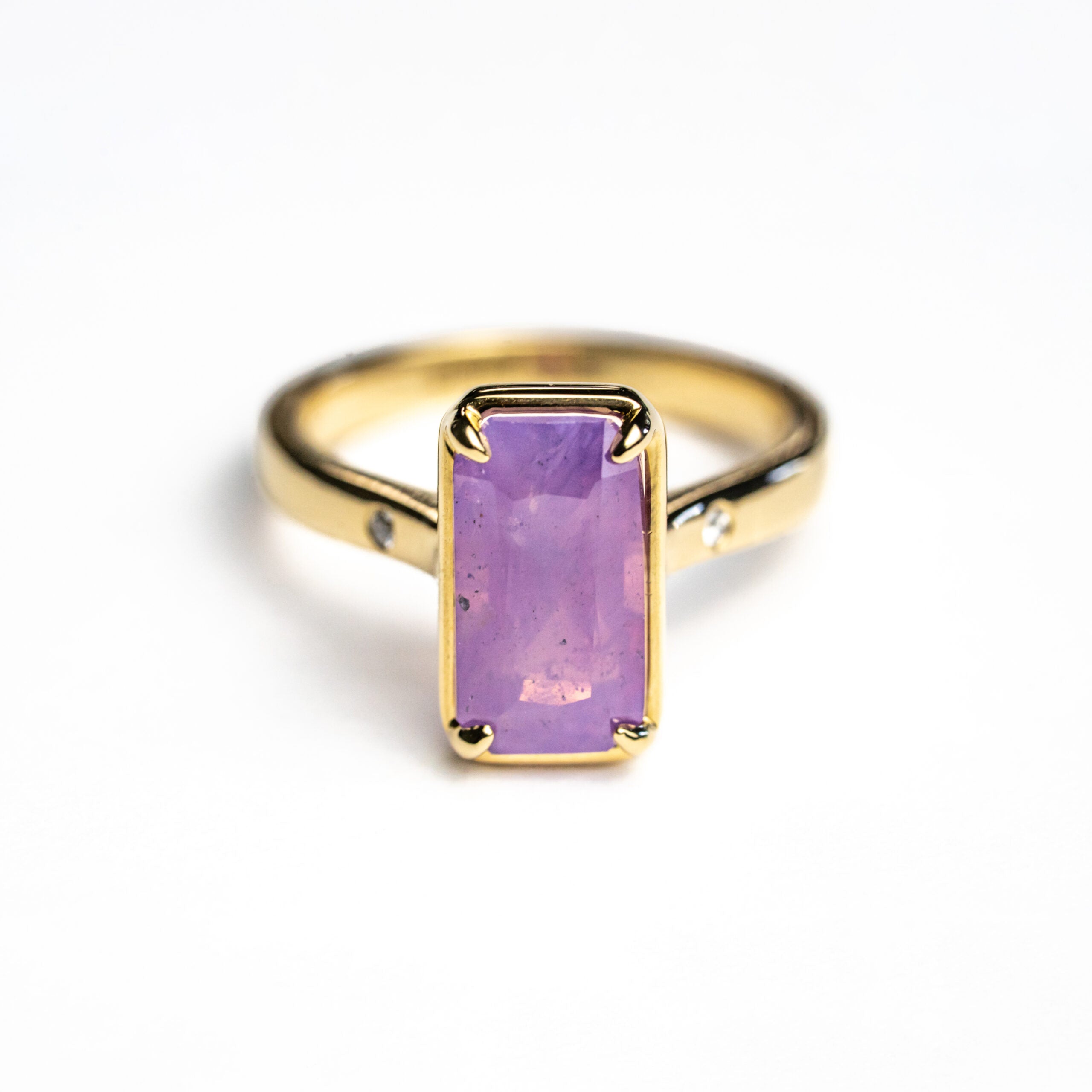 14K Yellow Gold 4.01ct Cut Corner Rectangle Brilliant Natural Purple Sapphire Tempest Ring
