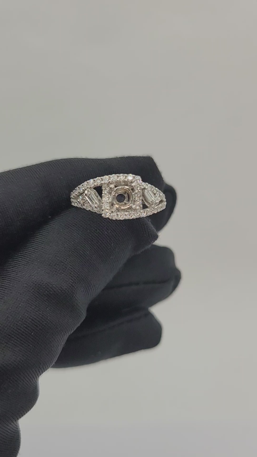 18K White Gold Diamond Setting