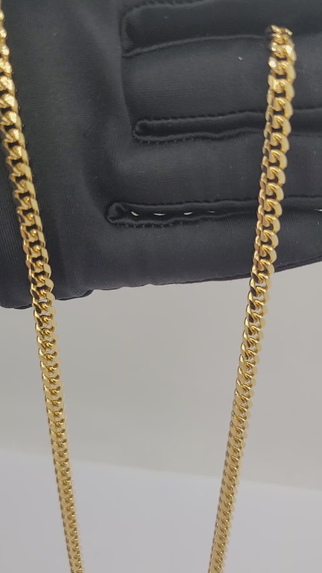 Solid 18K Yellow Gold Cuban Links Necklace