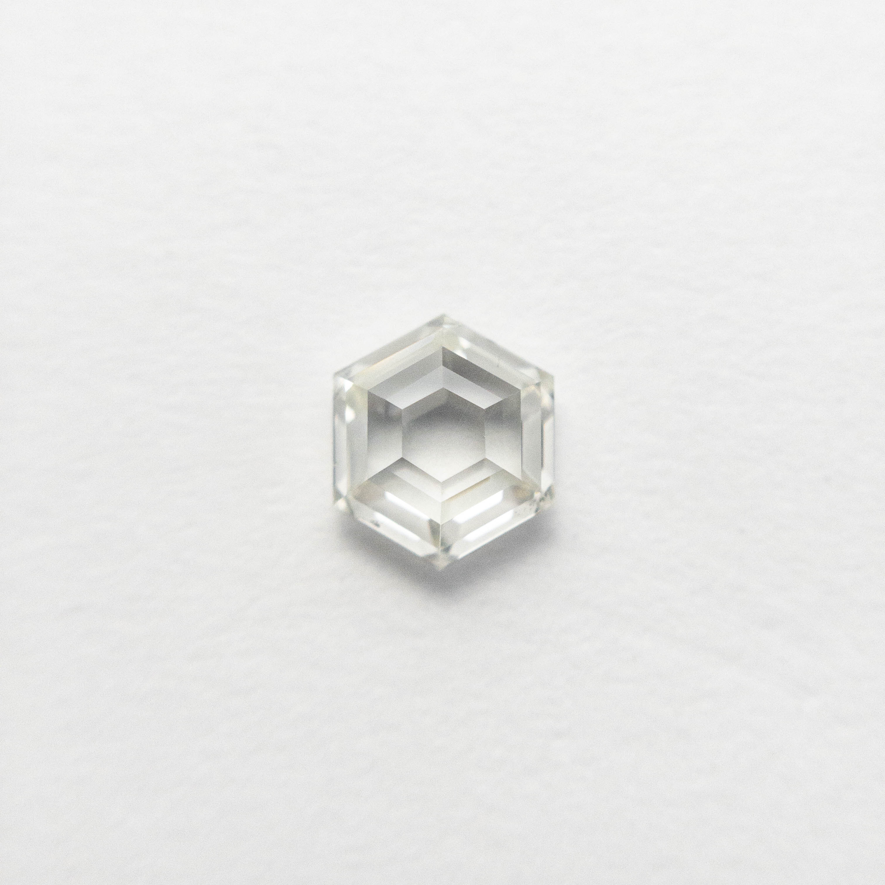 0.61ct 5.53x4.80x2.57mm SI2 I Hexagon Step Cut 19386-15 🇨🇦