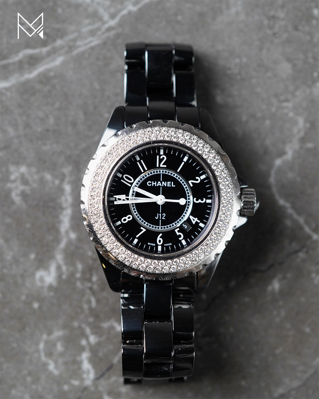 Pre-owned Chanel J12 Quartz Black Dial Ladies Watch Q1121, Quartz Movement, Genuine Leather Strap, 33 mm Case in Black